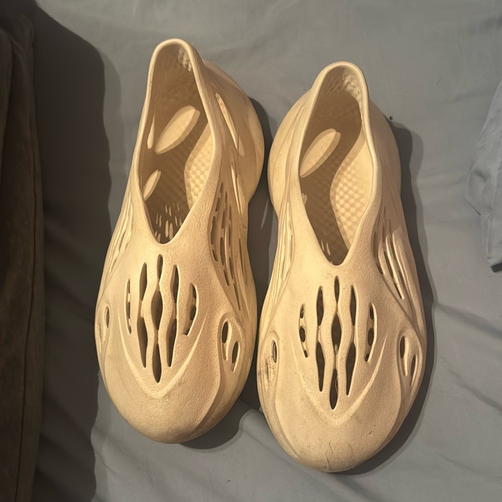 Yeezy ‘Ararat’ used condition. Size 10